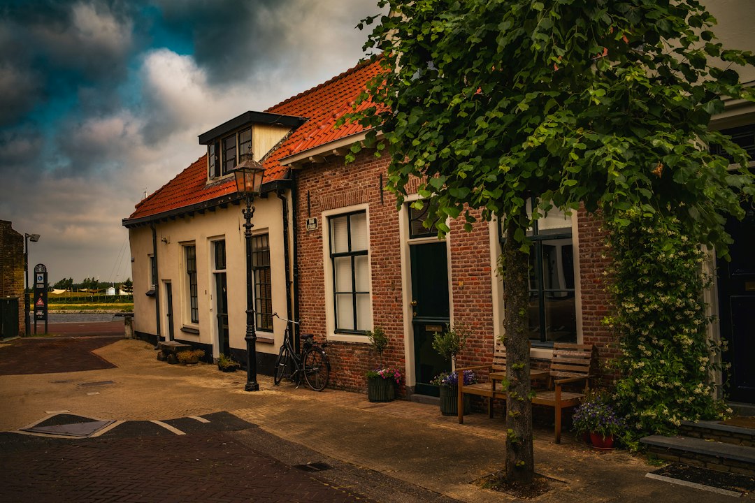 Slim laden thuis: zo spreid je het stroomverbruik met een laadpaal